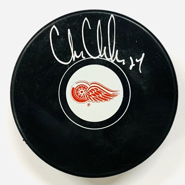 Chris Chelios Autographed Detroit Red Wings Hockey Puck - KBK Sports