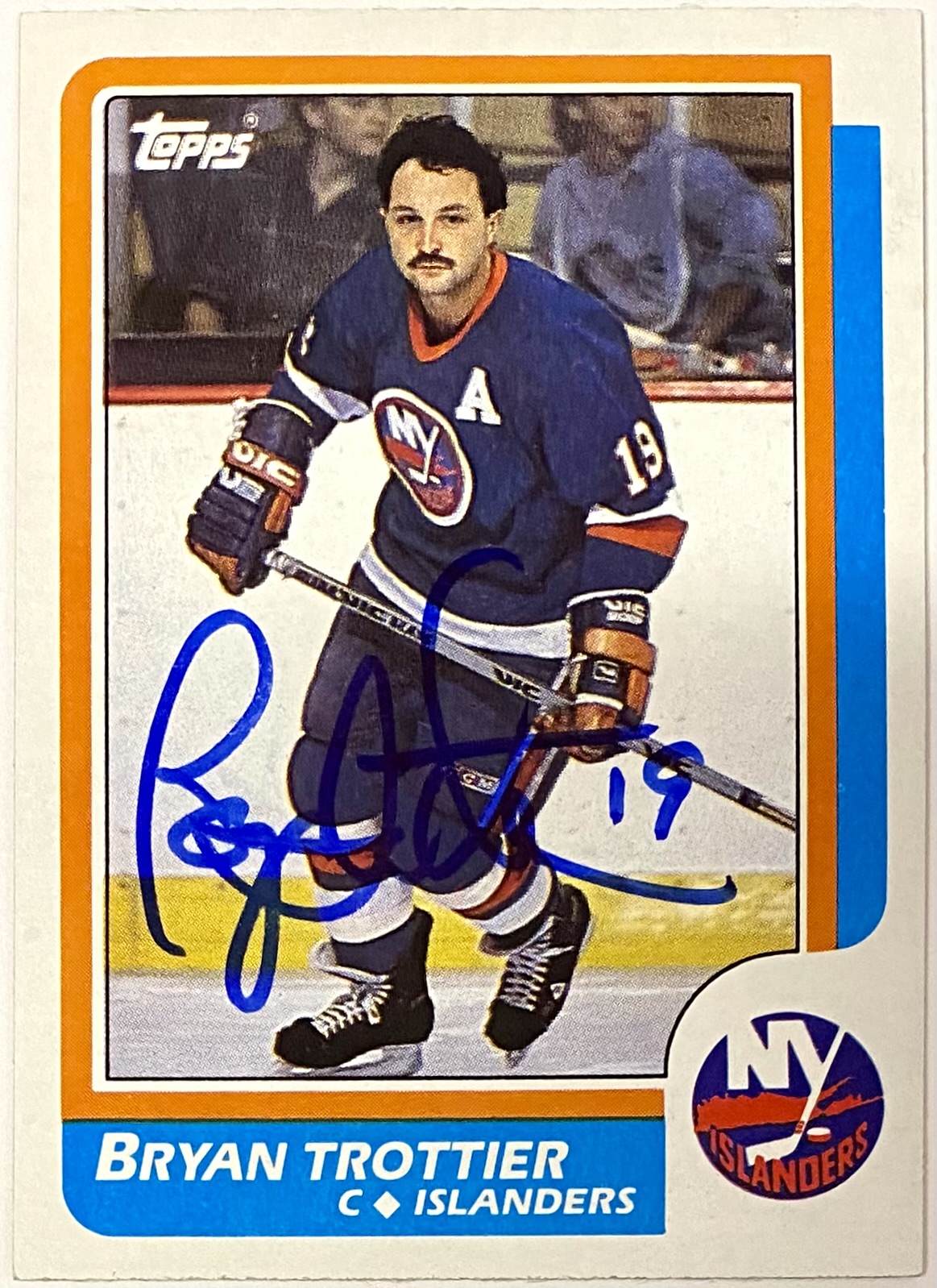 Bryan Trottier New York Islanders autographed puck plus card shops and case!