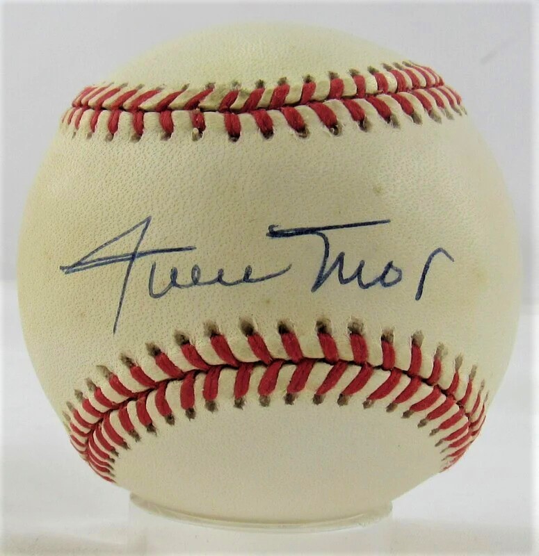 PSA/DNA Authentic Willie Mays Autograph Official Rawlings National