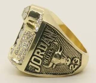 1998 Chicago Bulls Premium Replica Championship Ring – HYPERINGS